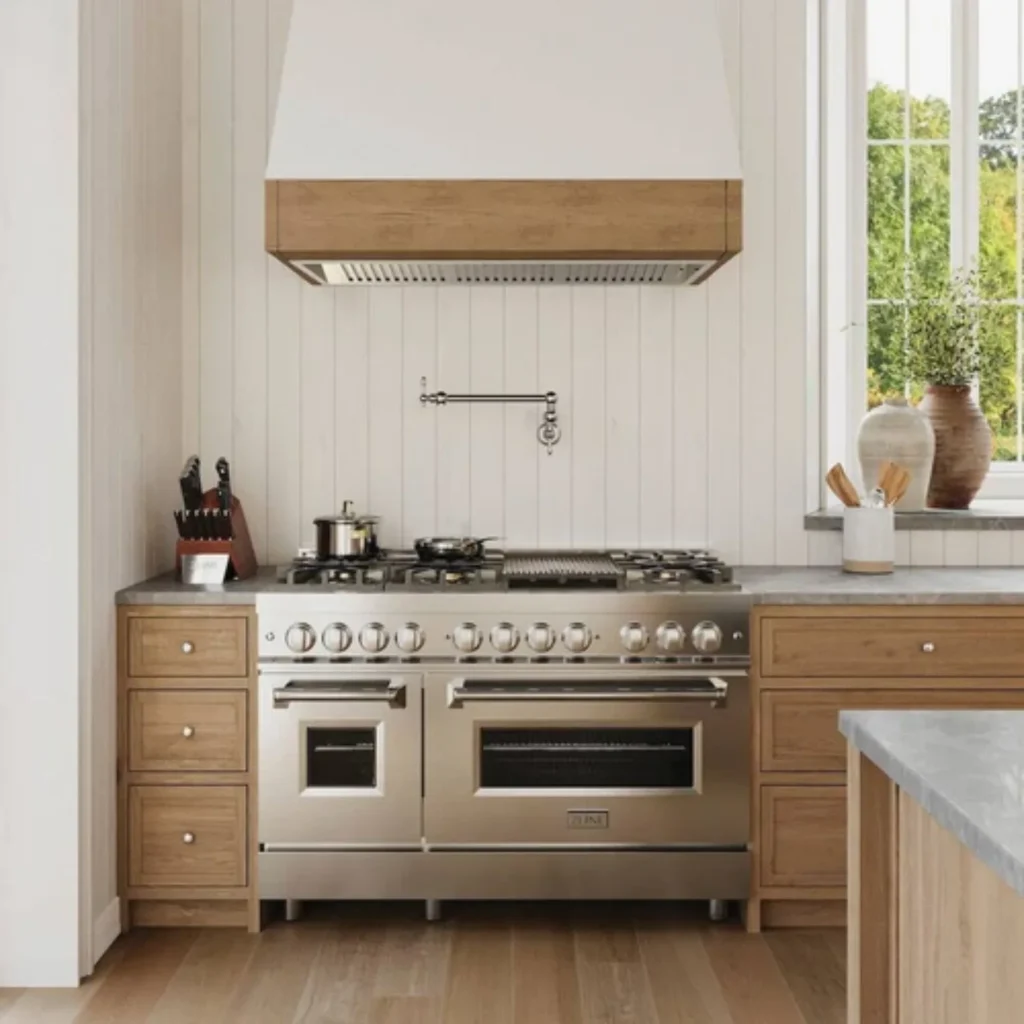 Bold Splashbacks and Statement Range Hoods